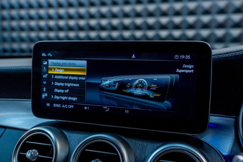 MERCEDES-BENZ C CLASS