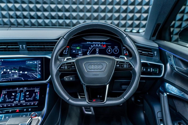AUDI RS6