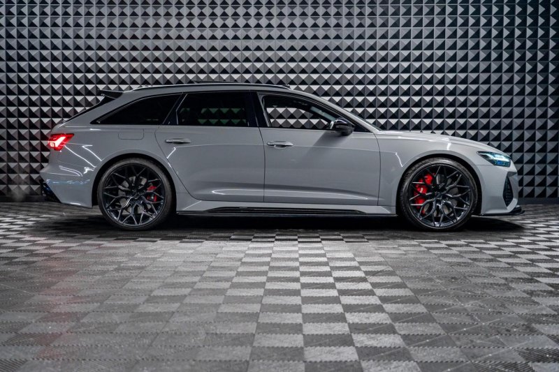 AUDI RS6
