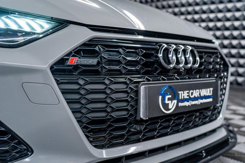 AUDI RS6