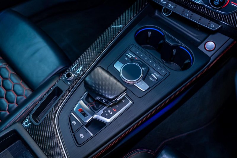AUDI RS4