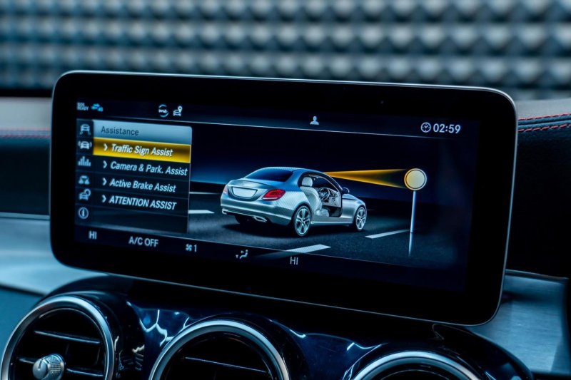 MERCEDES-BENZ C CLASS