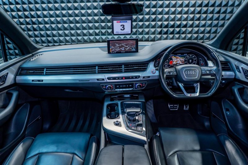 AUDI SQ7