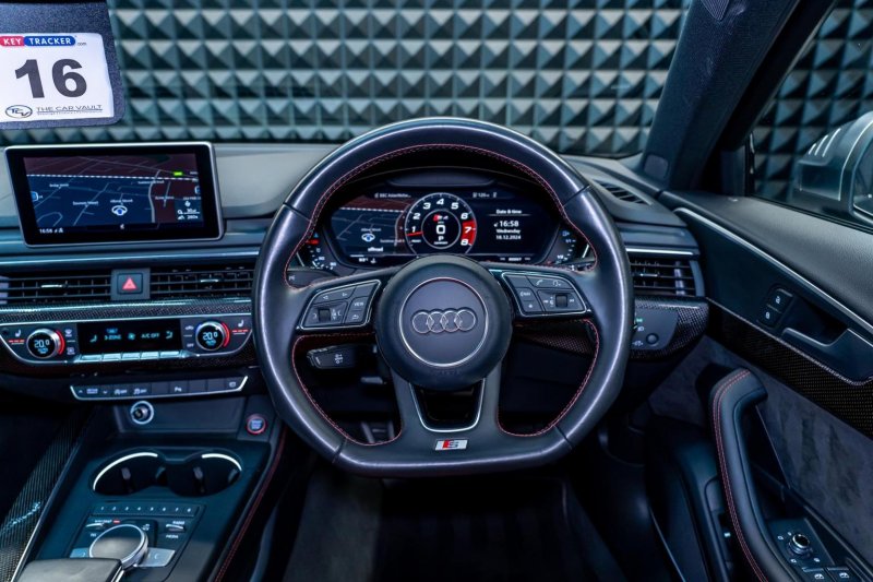 AUDI S4