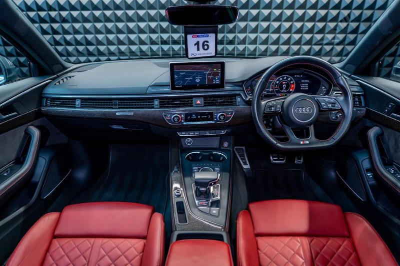 AUDI S4
