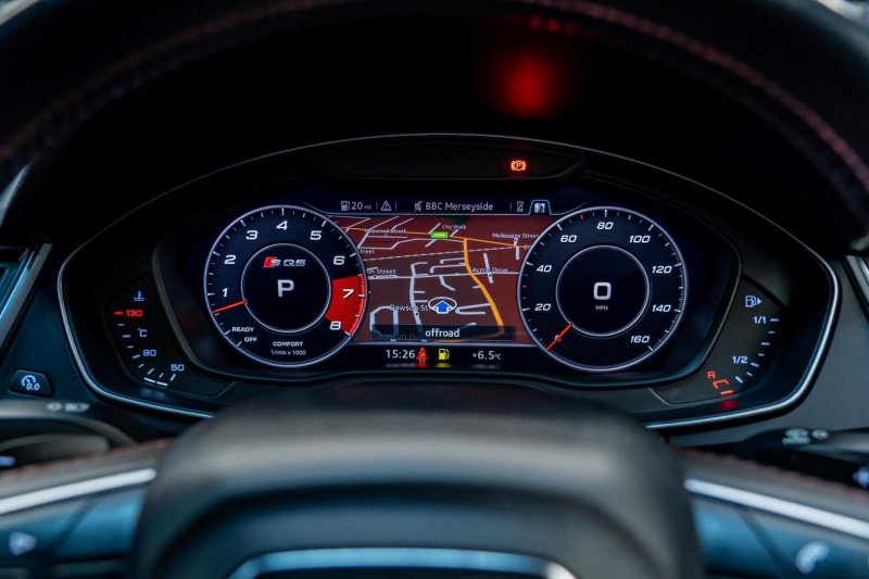 AUDI SQ5