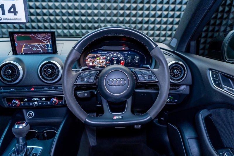 AUDI RS3