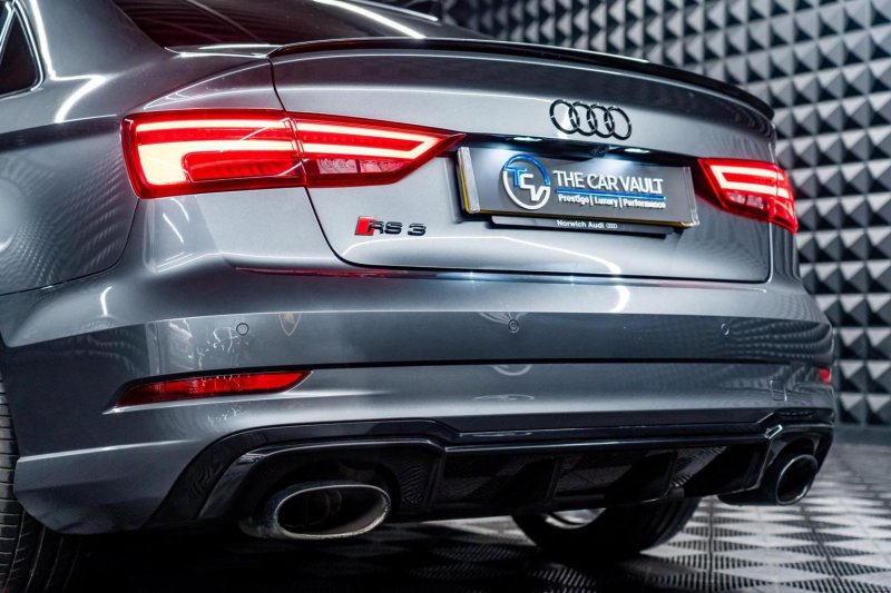 AUDI RS3