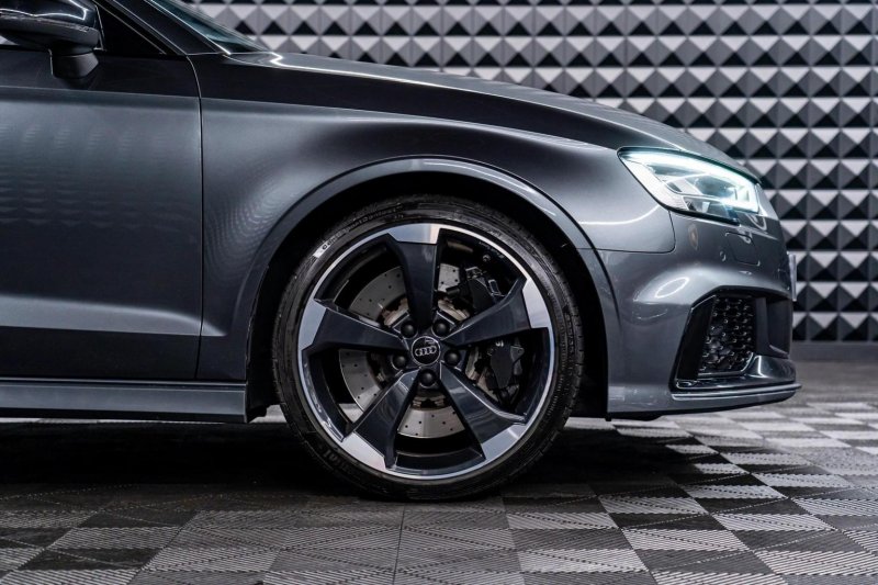 AUDI RS3