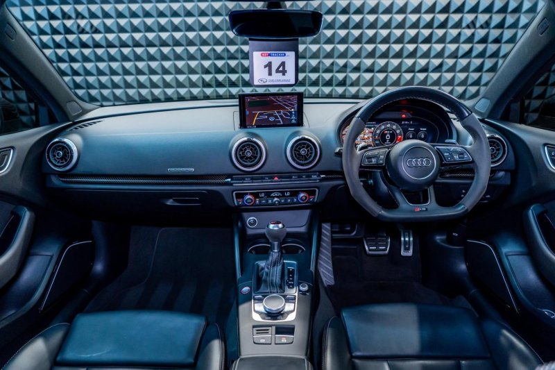 AUDI RS3