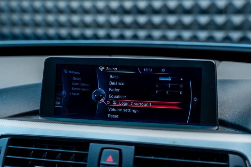 BMW 3 SERIES