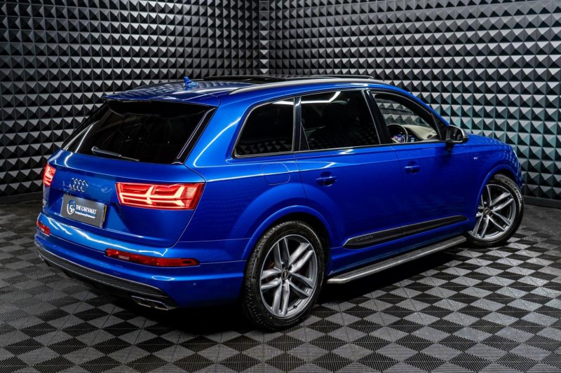 AUDI SQ7