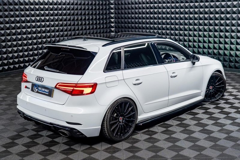 AUDI RS3
