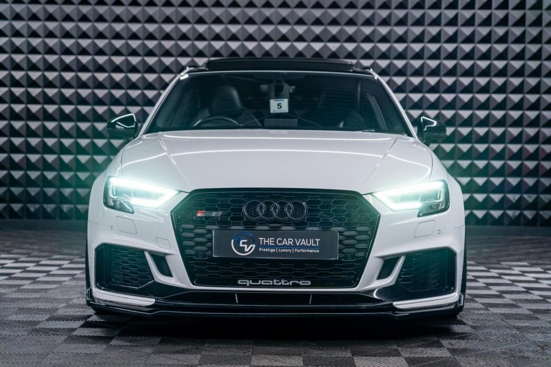 AUDI RS3