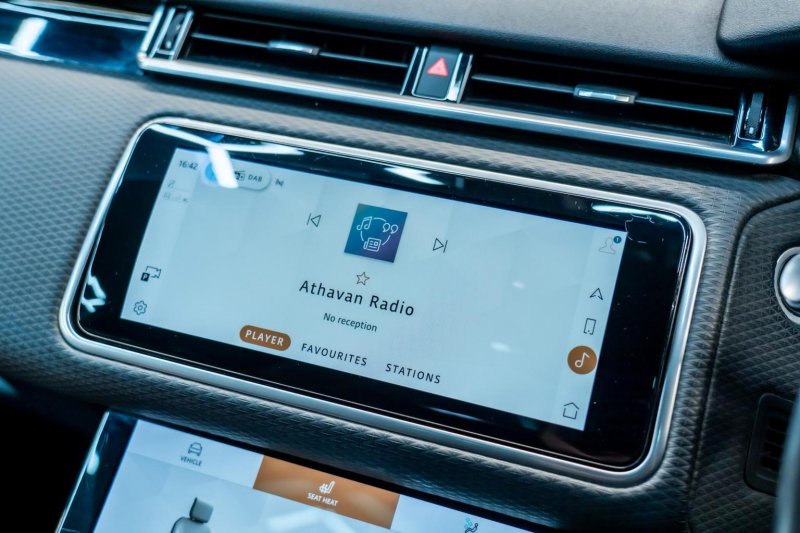 LAND ROVER RANGE ROVER VELAR