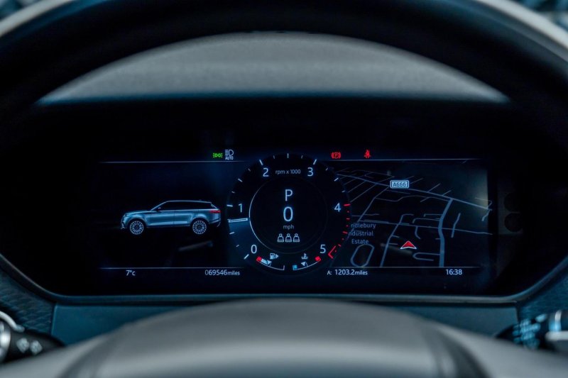 LAND ROVER RANGE ROVER VELAR