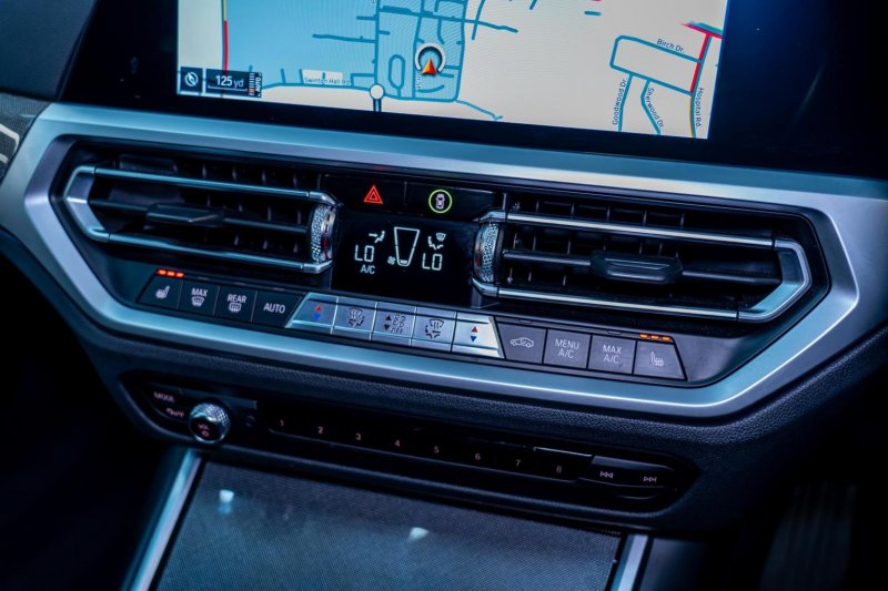 BMW 3 SERIES