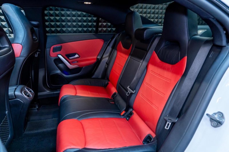MERCEDES-BENZ CLA