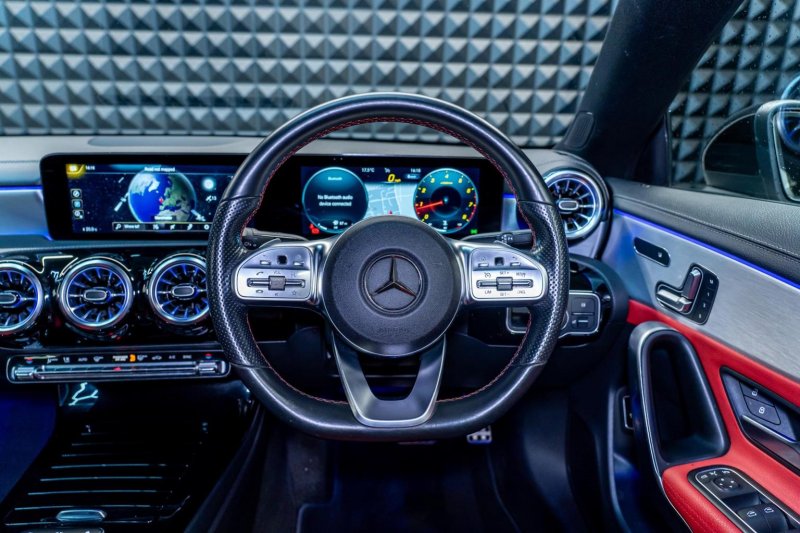 MERCEDES-BENZ CLA