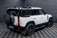 LAND ROVER DEFENDER 110