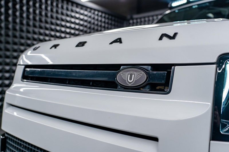 LAND ROVER DEFENDER 110