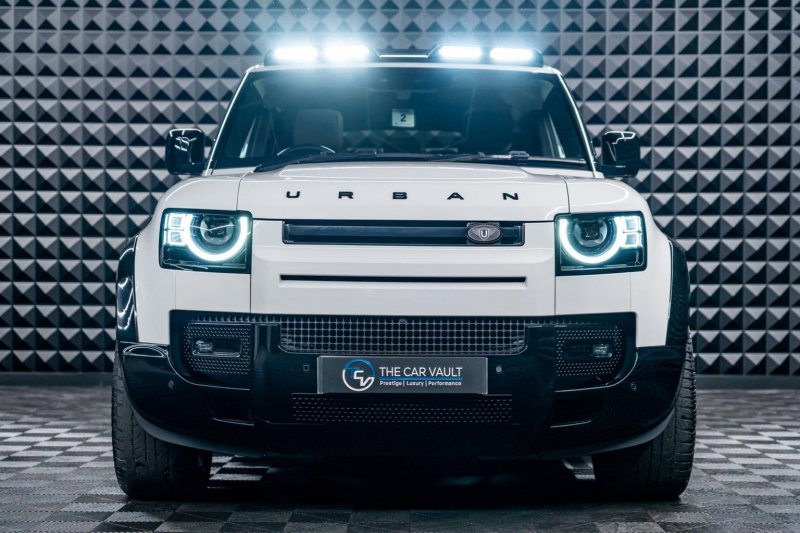 LAND ROVER DEFENDER 110