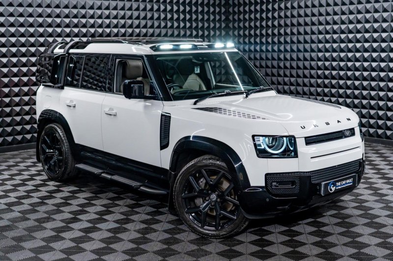 LAND ROVER DEFENDER 110