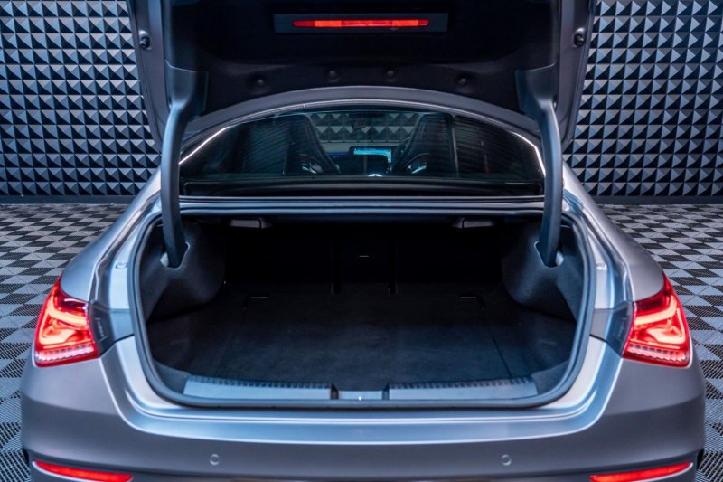 MERCEDES-BENZ CLA