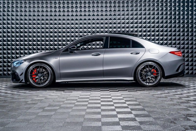 MERCEDES-BENZ CLA